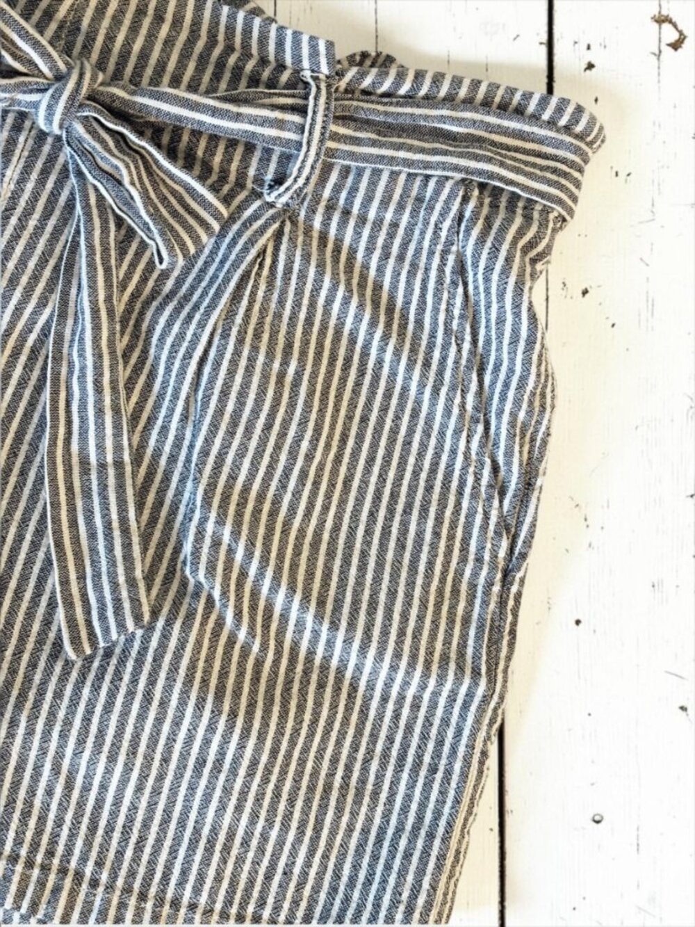 Maurices Striped Paperbag Waist Shorts Blue White Cotton Tie Front Size M - Picture 6 of 8
